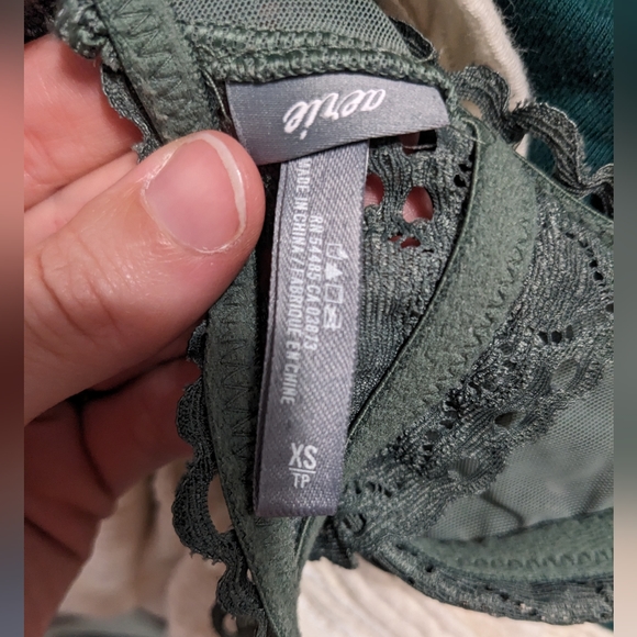 Halter aerie bra - Picture 3 of 3